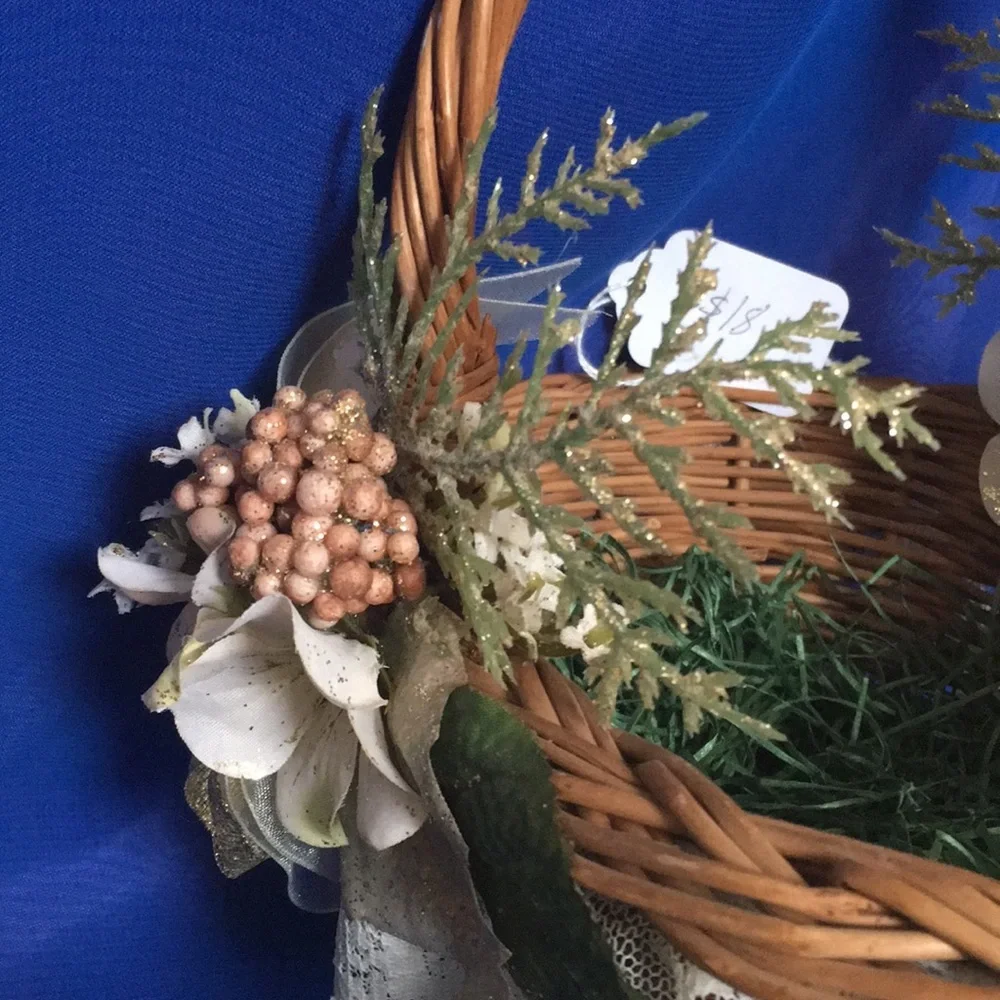 Small Lace-trimmed Wicker Basket